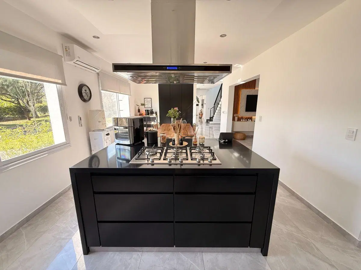 Casa en Venta 7 Ambientes en Pilar del Este 8