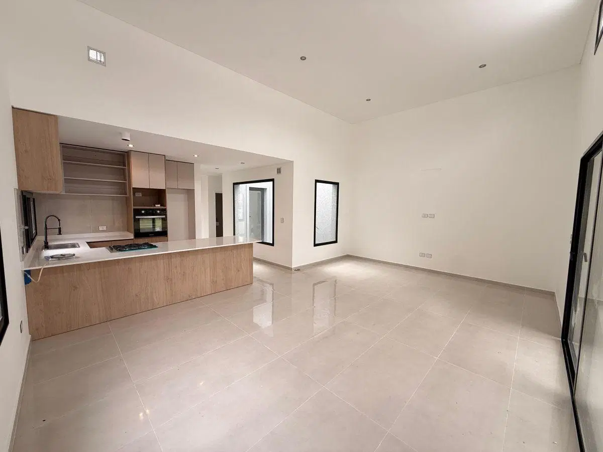 Casa en Venta 5 Amb en Pilar del Este a Estrenar 3