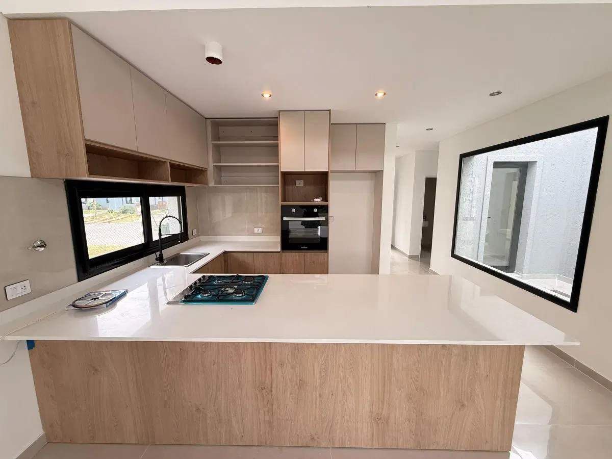 Casa en Venta 5 Amb en Pilar del Este a Estrenar 2