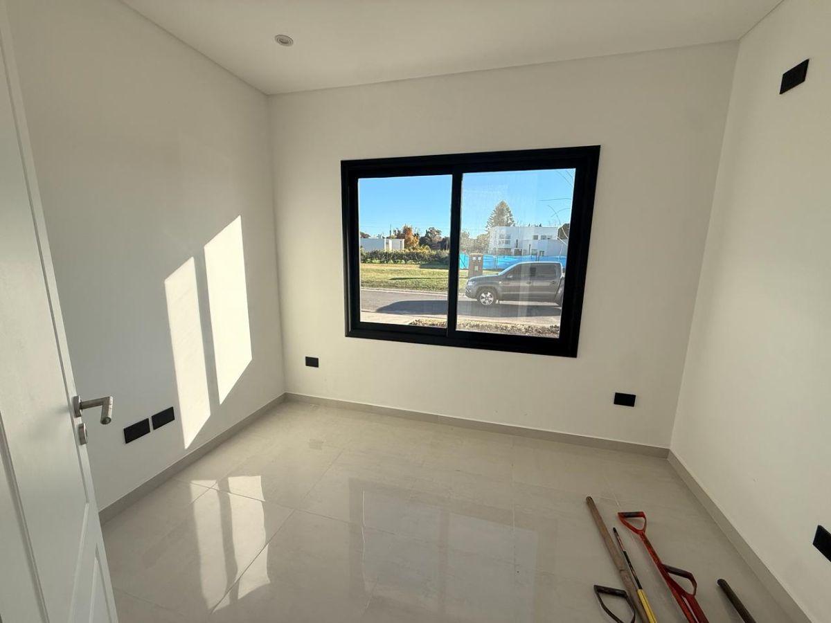 Foto de Casa en Venta en Pilar del Este, imagen 4
