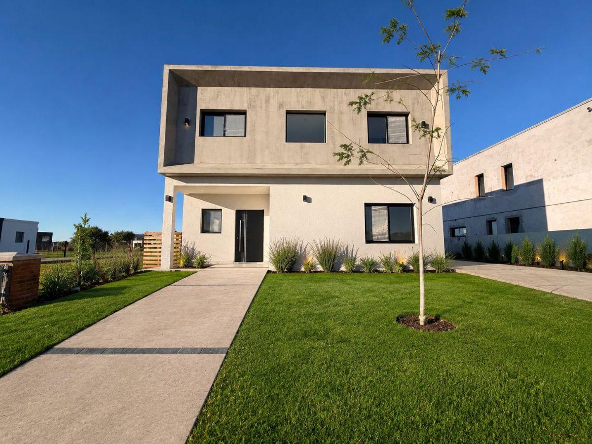 Casa en Venta en Pilar del Este