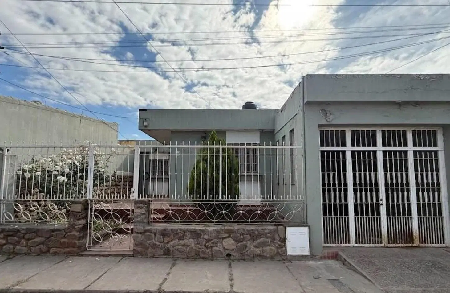 CASA EN VENTA - BARRIO LAS LOMAS 3