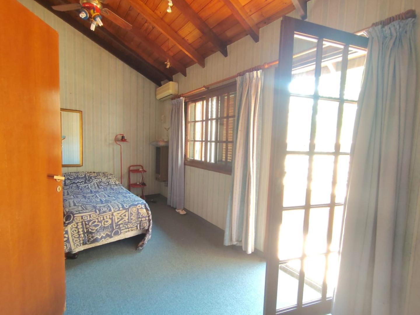 Foto de Chalet de categoria con diseño clasico, imagen 3