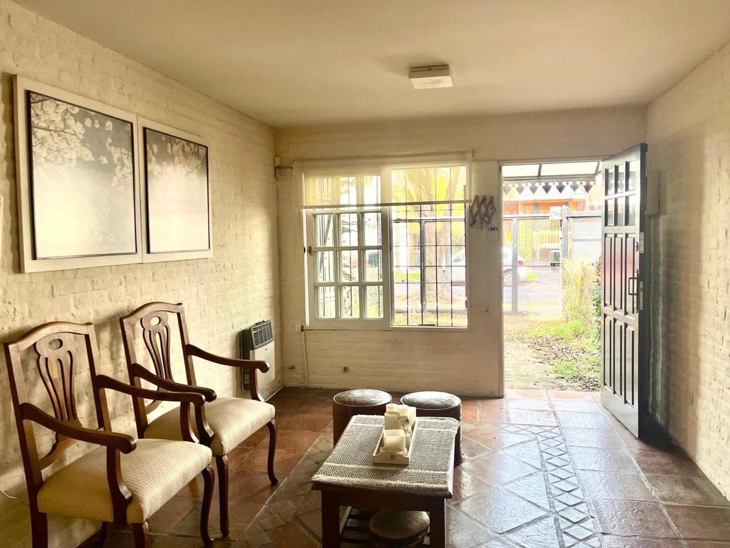 Foto de Duplex de estilo rustico ubicado a mts del Centro Comercial, imagen 2