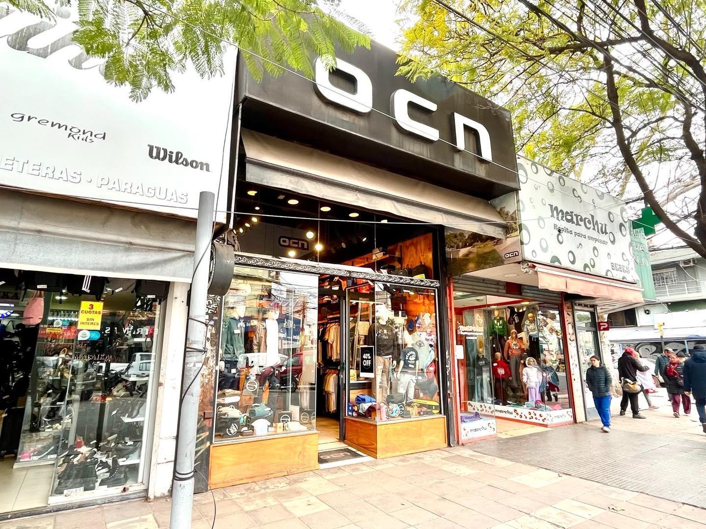 Foto de LOCAL EN PLENO CENTRO COMERCIAL DE MERLO SUR, imagen 1