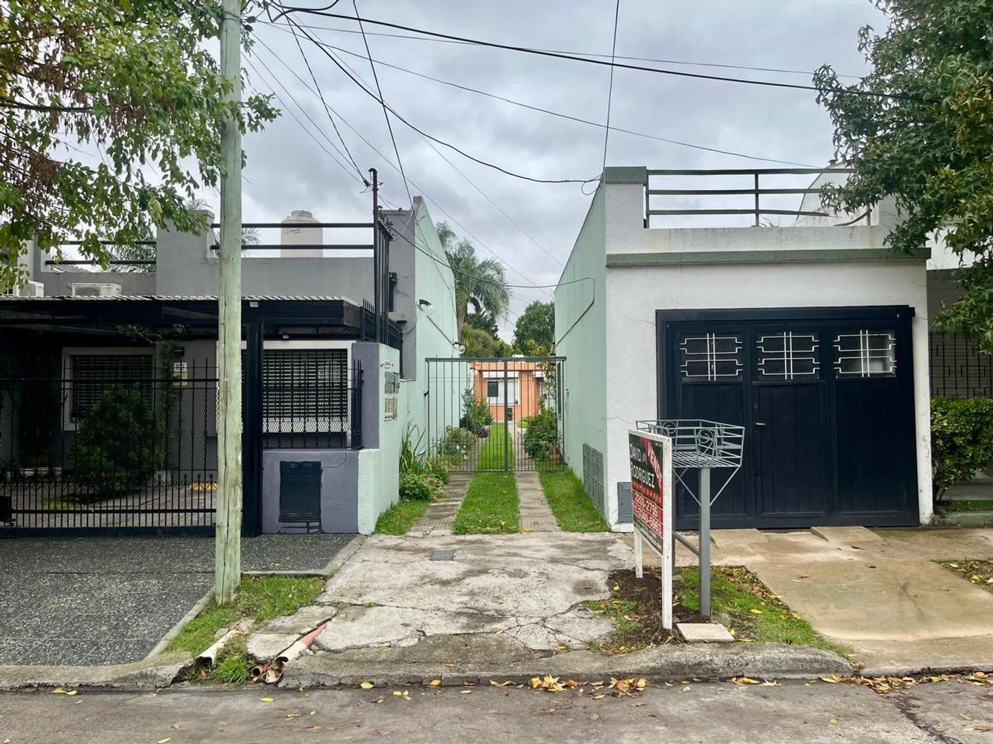 Foto de Casa tipo PH en complejo, muy bien ubicada, imagen 2