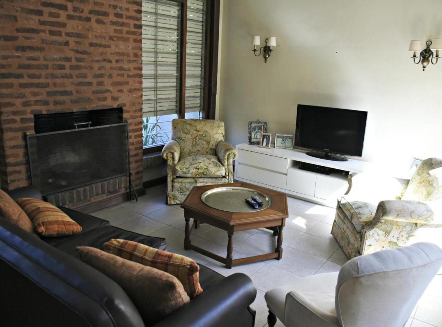 Foto de Venta de casa en Parque Ayerza, Castelar, imagen 1