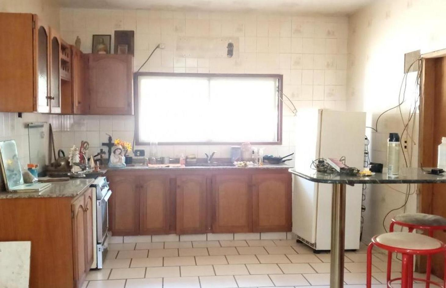 Foto de Casa a la venta a reciclar, a metros del Acceso Oeste, imagen 4