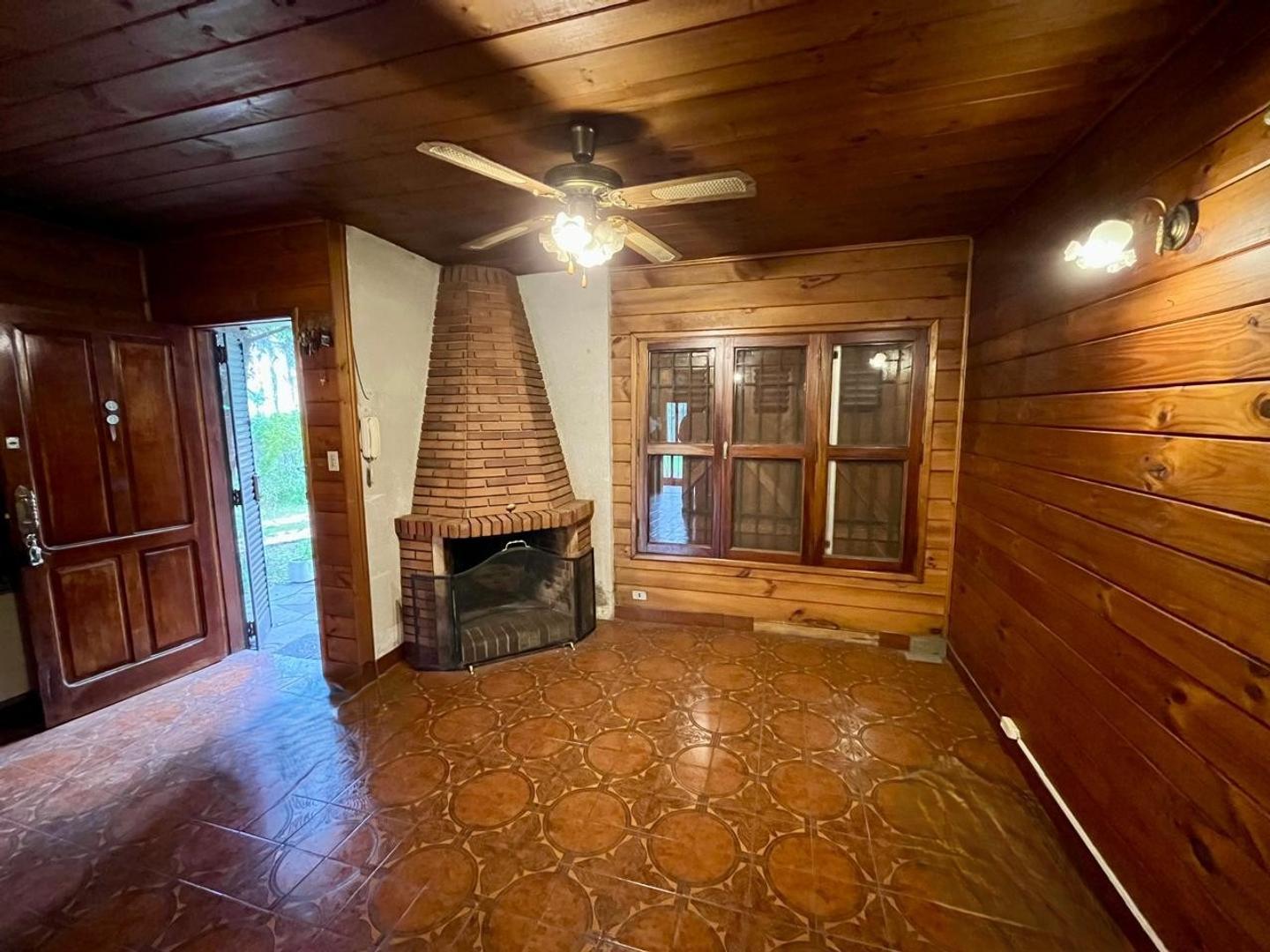 Foto de Chalet tipo "cabaña" sobre lote de 1.100 m2, imagen 1