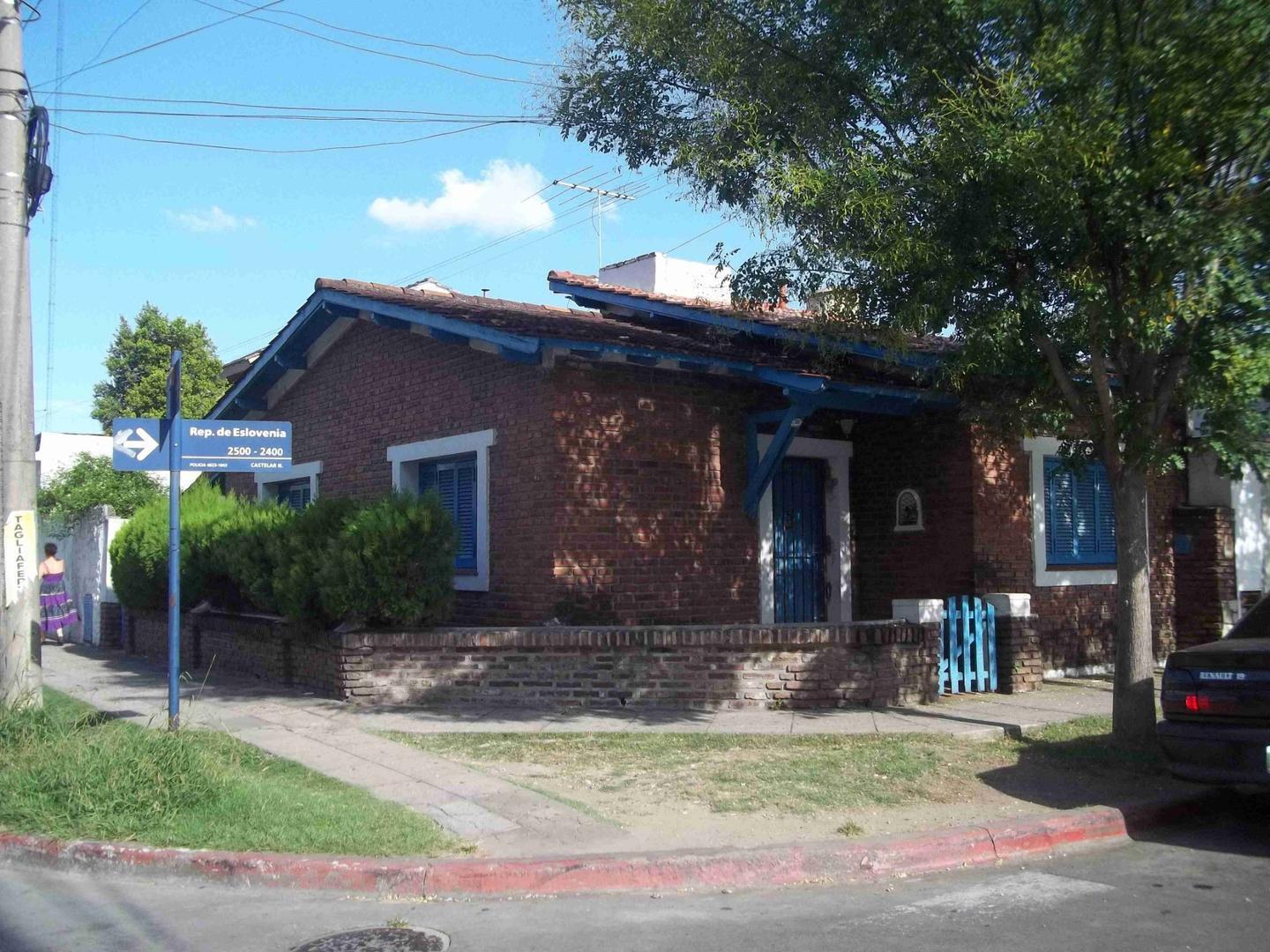 Foto de Chalet en esquina totalmente a reciclar, imagen 1
