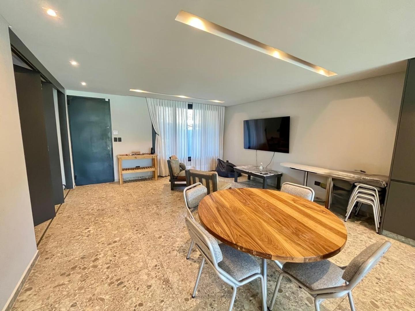 Foto de Excelente casa Minimalista en Parque Ayerza, imagen 2
