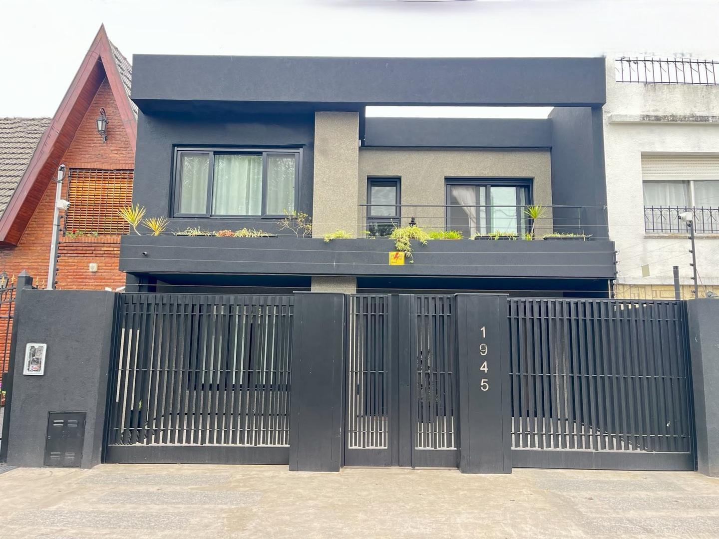 Foto de Excelente casa Minimalista en Parque Ayerza, imagen 1