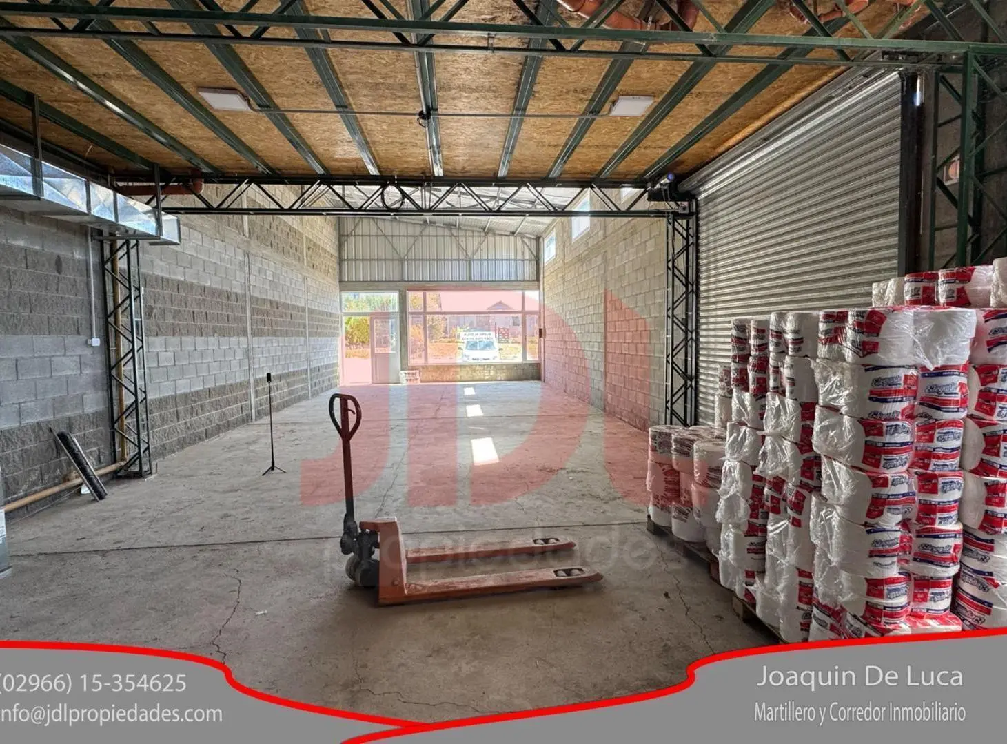Dos Locales comerciales, Dos departamentos y  Un deposito 5