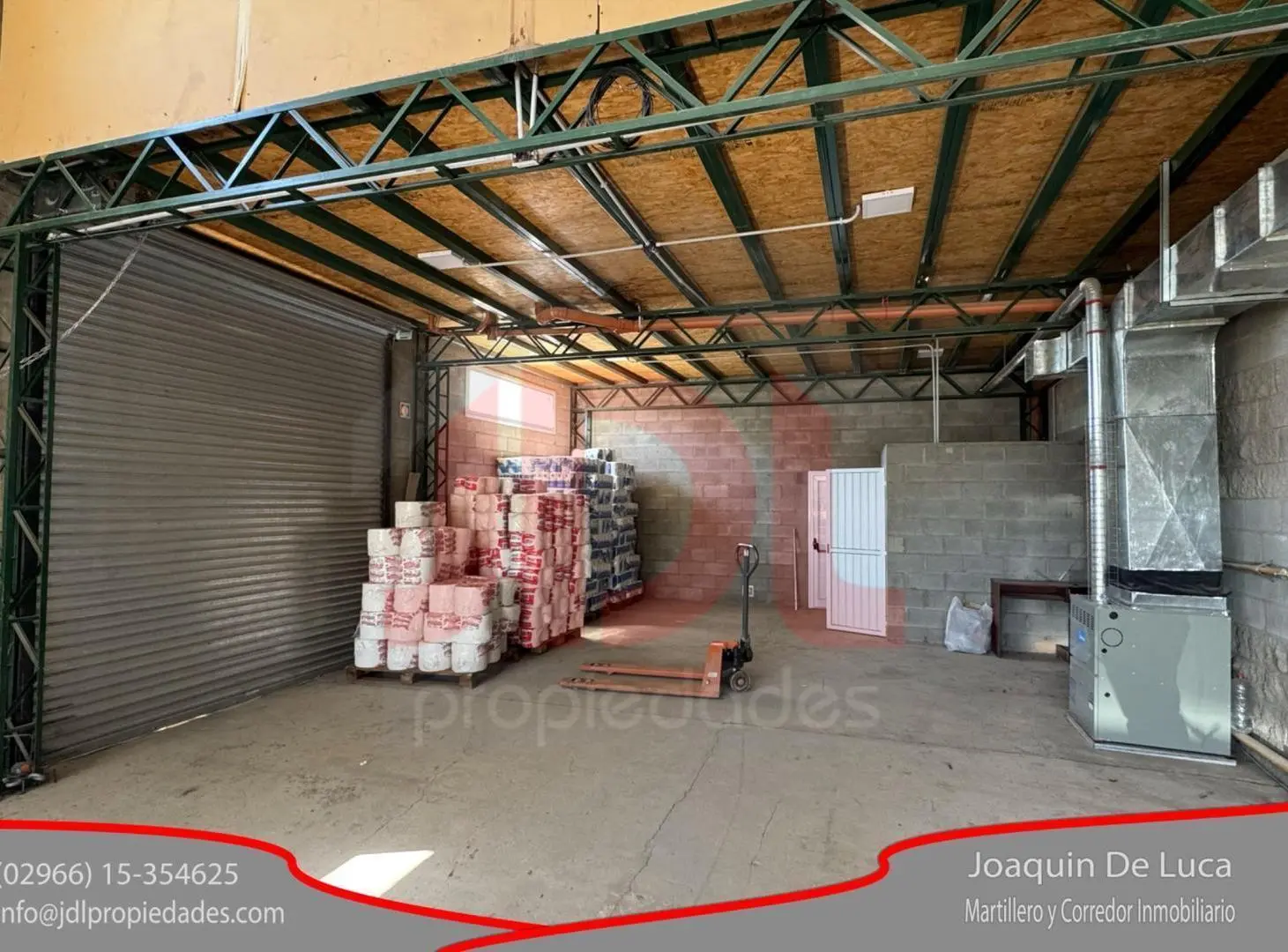 Dos Locales comerciales, Dos departamentos y  Un deposito 2