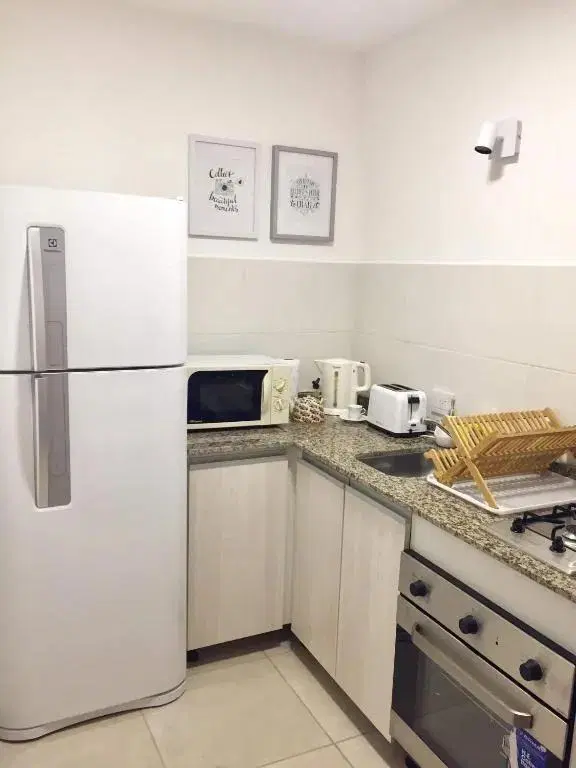 ELEGANTE Y COMPLETO - AMOBLADO CON COMODIDADES Y UBICACION UNICA!!! 1