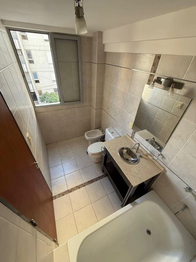 Departamento 3 ambientes. | 4 de Enero al 1700 5