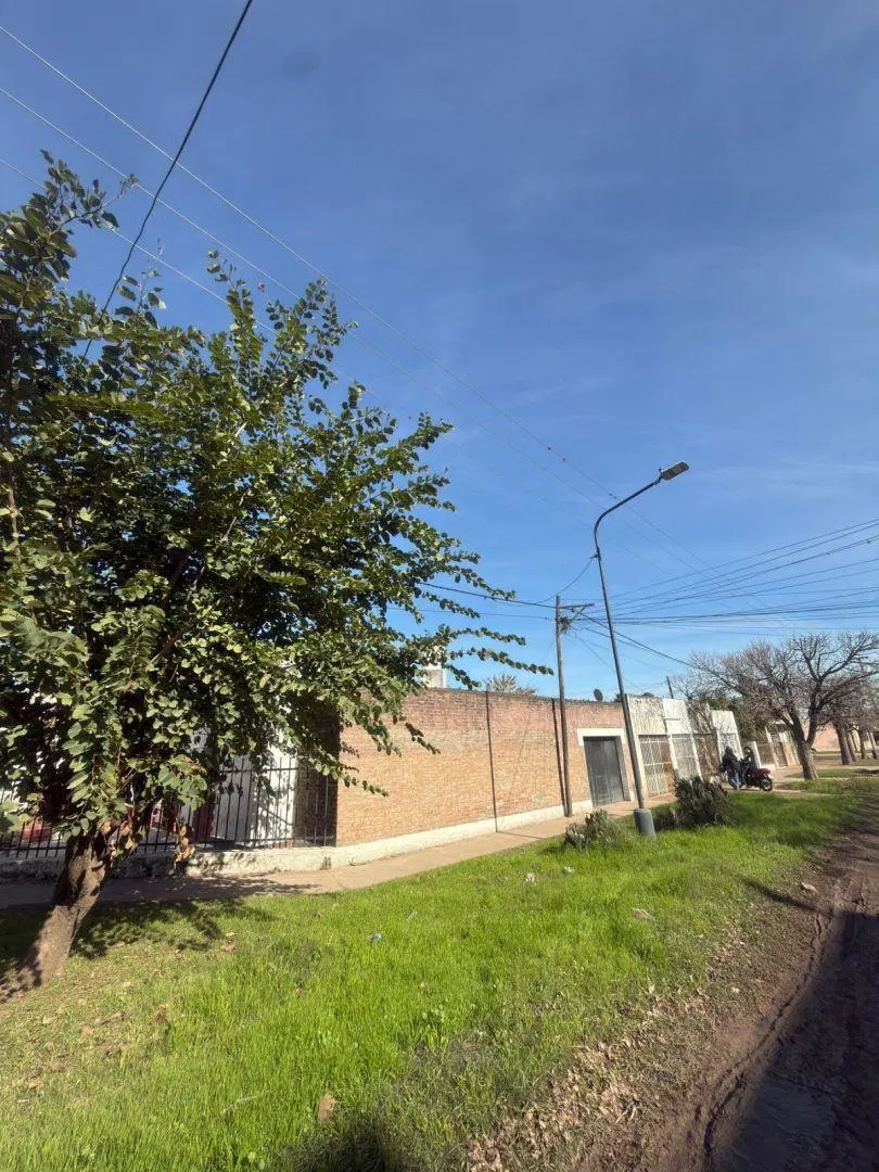 Casa 3 ambientes. | Pasaja Paraguay al 6900 4