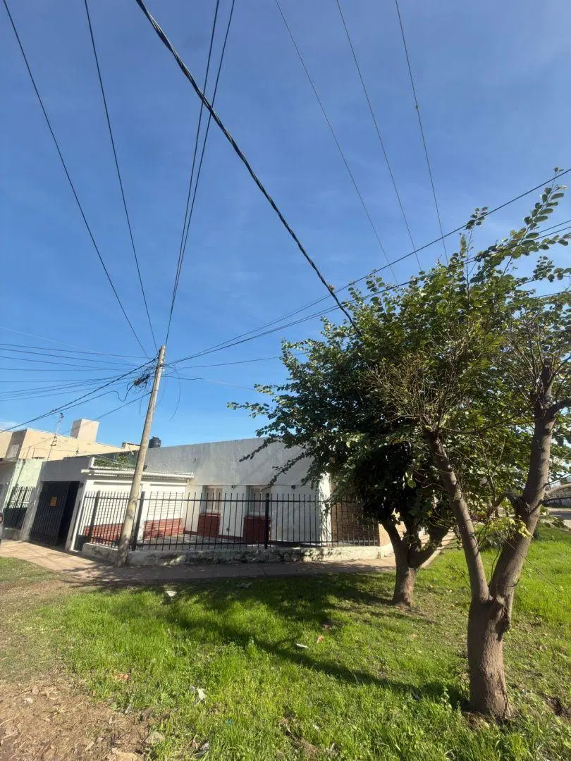 Casa 3 ambientes. | Pasaja Paraguay al 6900 1