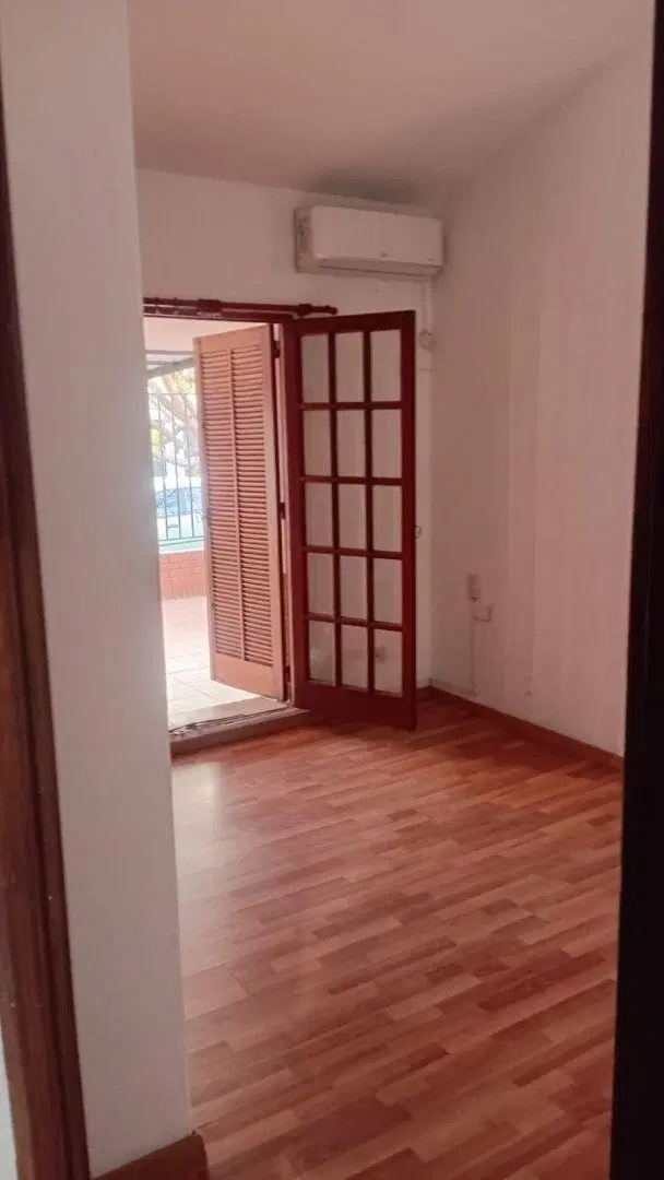 Venta de Casa JAVIER DE LA ROSA 1300 2