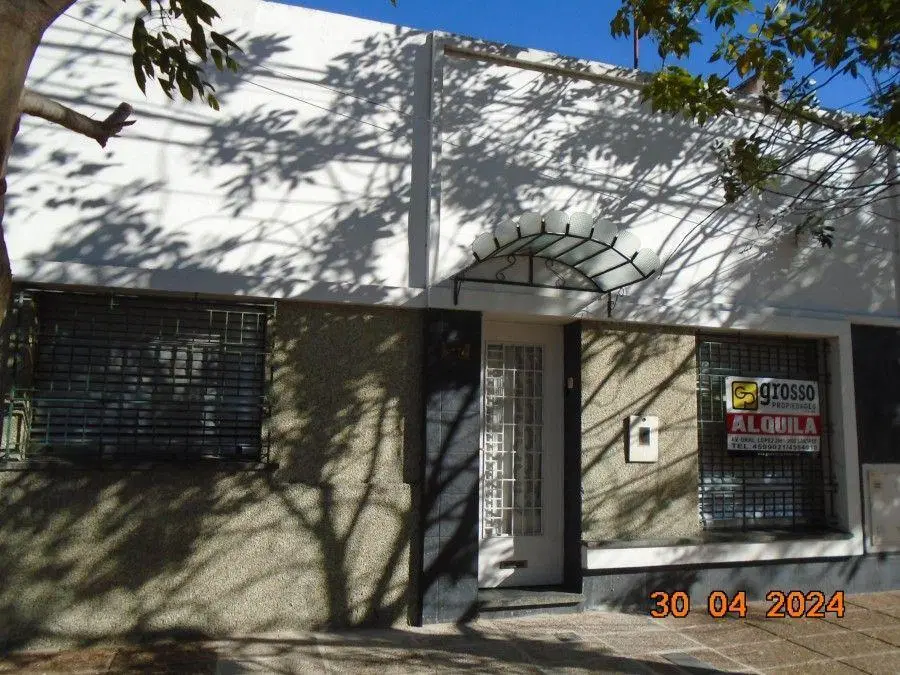 Departamento 4 ambientes 2 dormitorios. | Av Freyre al 1500 1
