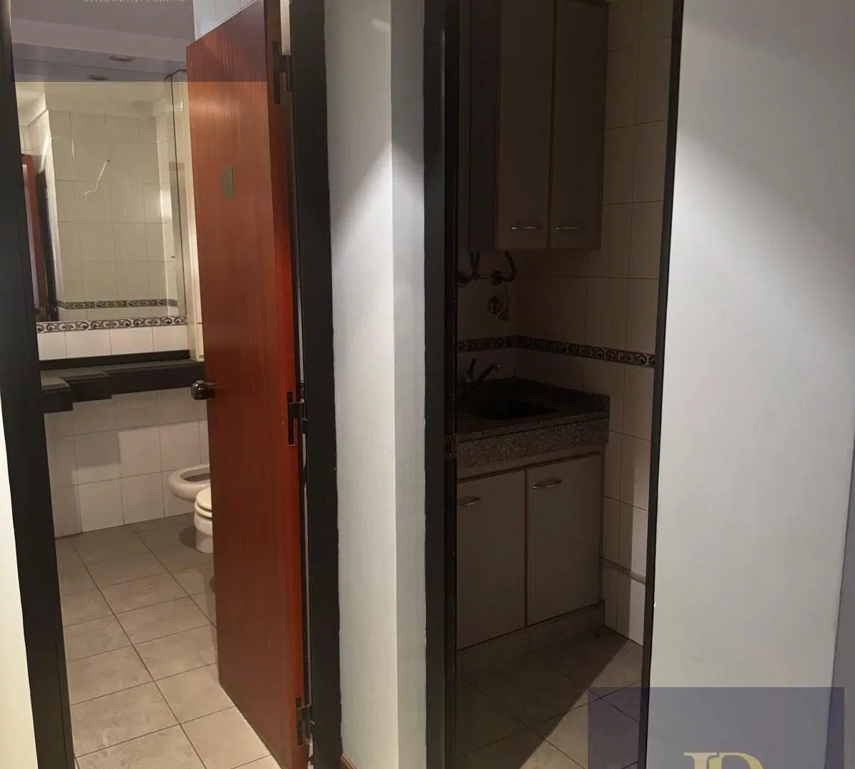 VENTA/ALQUILER Oficina Departamento APTO VIVIENDA APTO PROFESIONAL 5 Ambientes Con palier privado 3