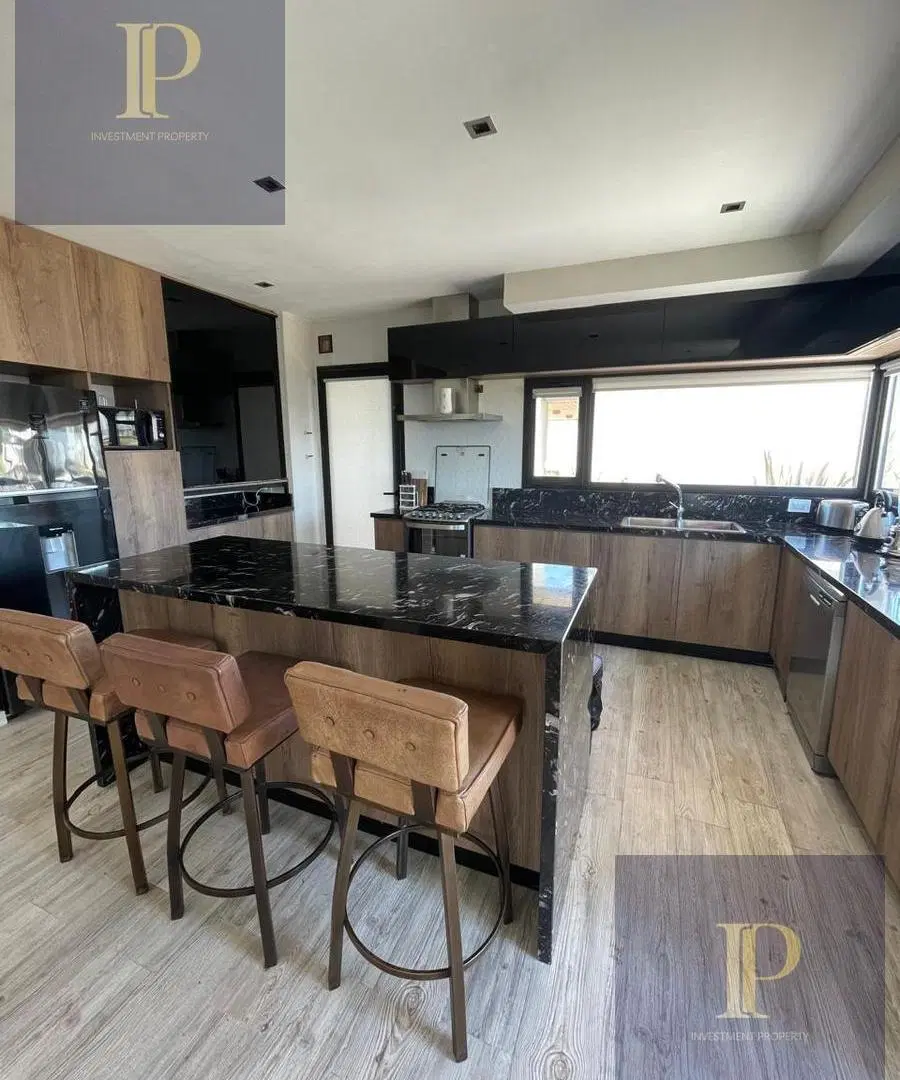 Venta casa de 5 ambientes en Costa Esmeralda 3