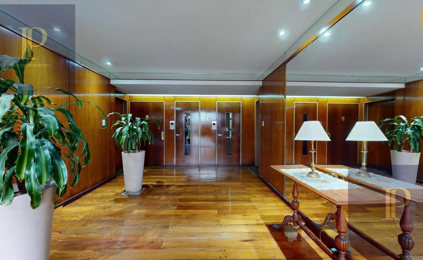 Venta departamento 4 ambientes con patio y cocheras en Avellaneda centro 3