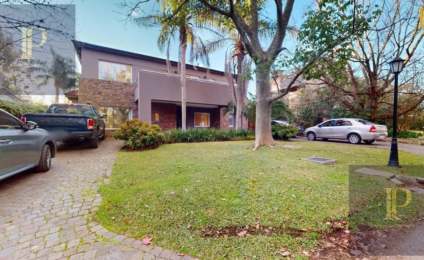 Venta casa 7 Ambientes con dependencia en Abril Club de Campo 4