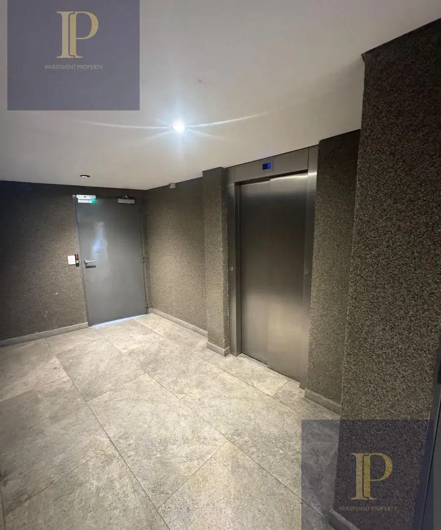 Venta Departamento 3 Ambientes con baño en suite y vestidor, terrazas con parrilla, SUM y solarium 3