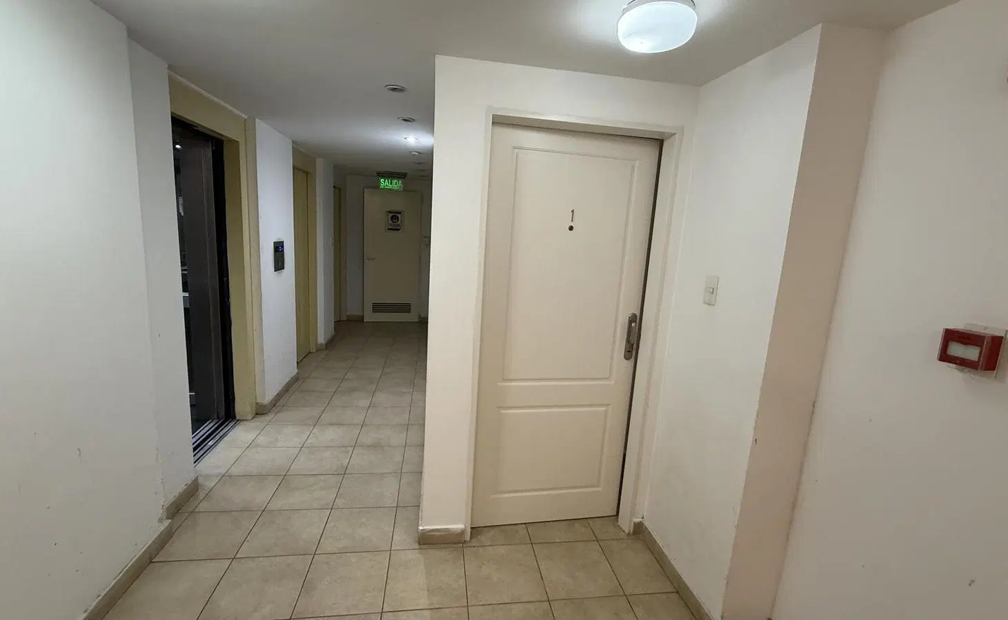 Alquiler Departamento 1 dormitorio con cochera en centro de Neuquén 4