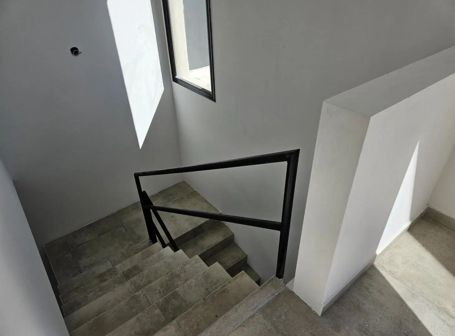 Venta de dúplex tres dormitorios Barrio Confluencia 2