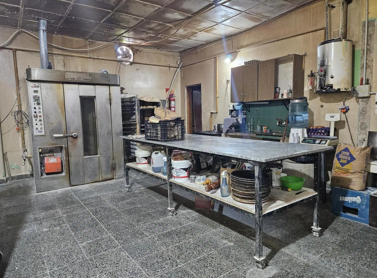Venta local comercial en pleno centro de Catriel 8