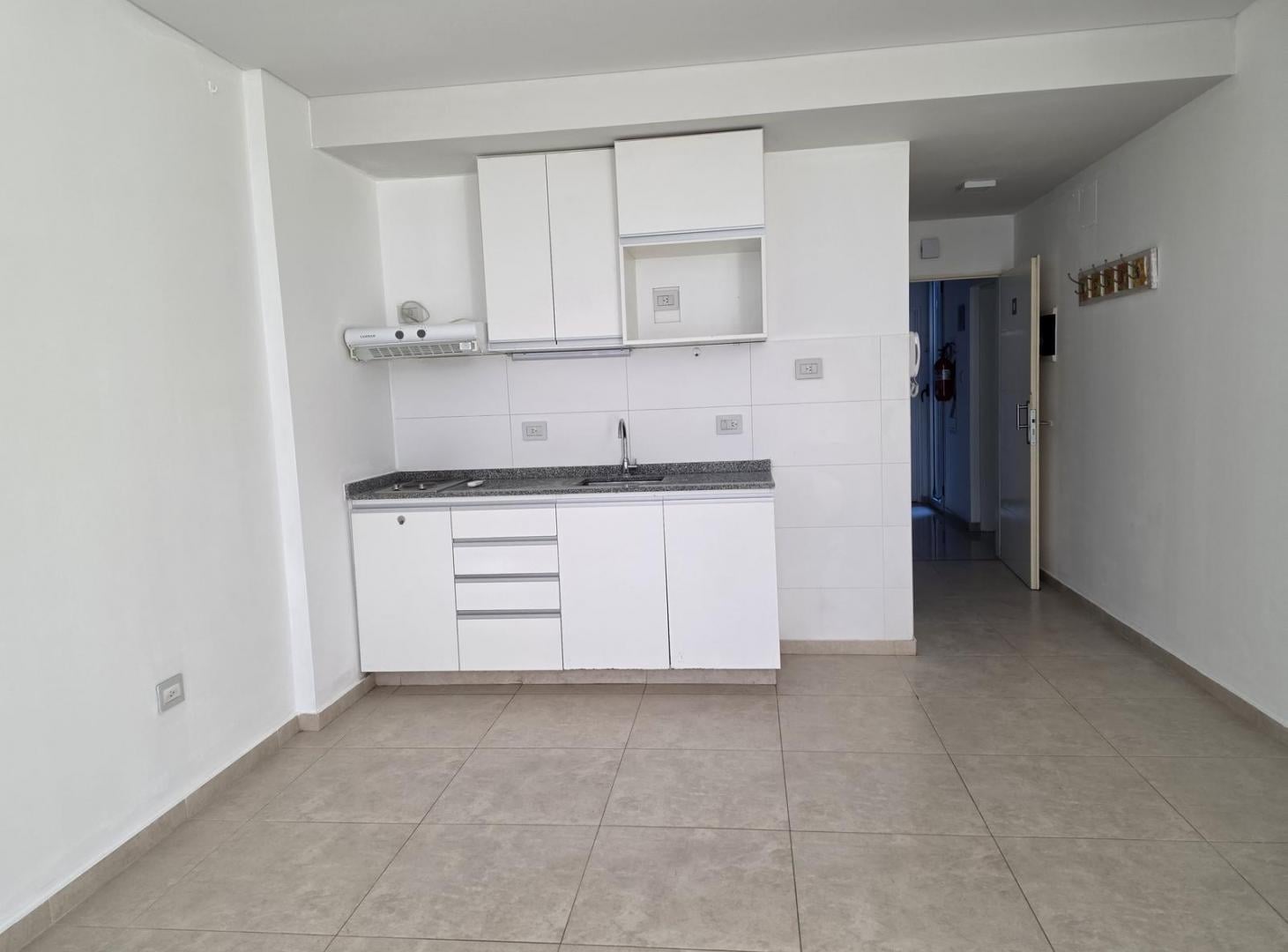 Foto de Alquiler monoambiente u oficina en Cipolletti, imagen 3