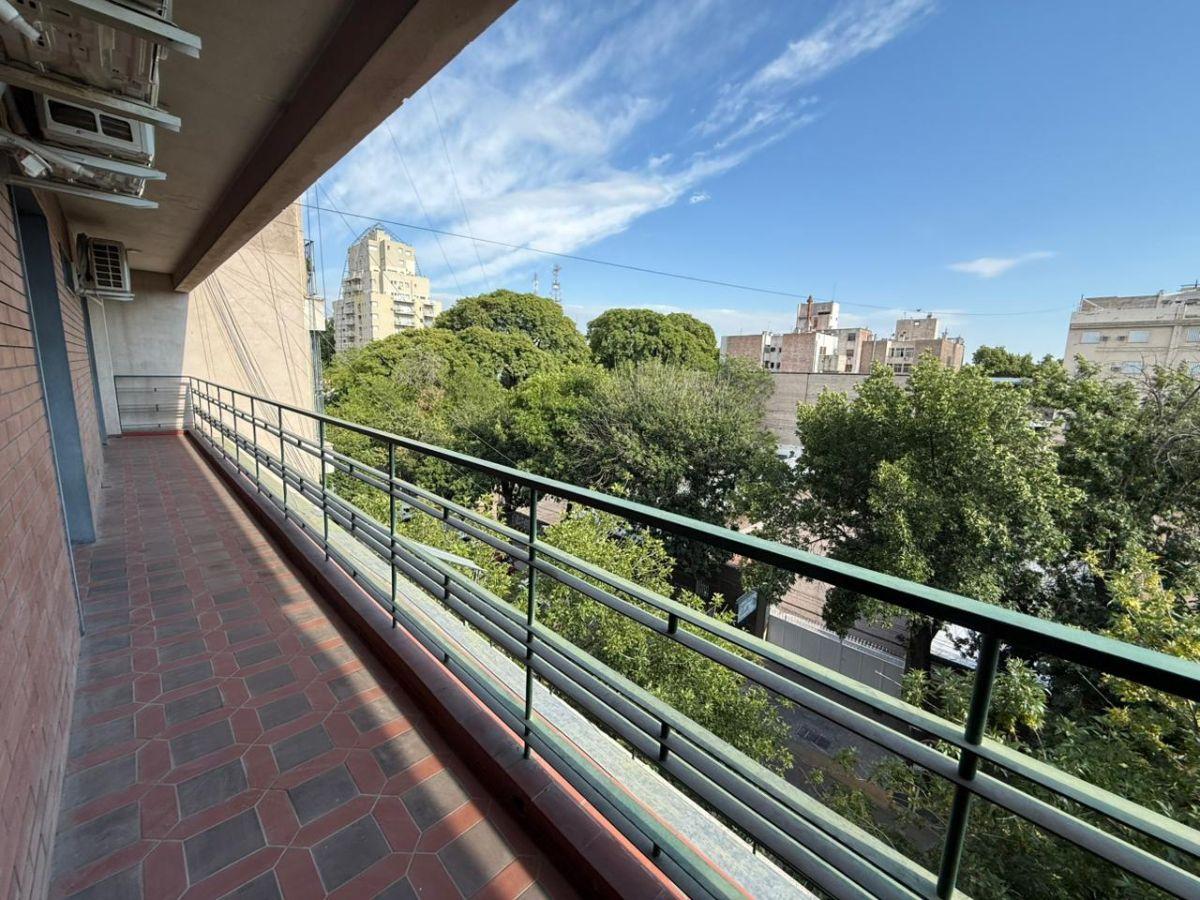 DEPARTAMENTO AMOBLADO EN ALQUILER (1 A 3 MESES)