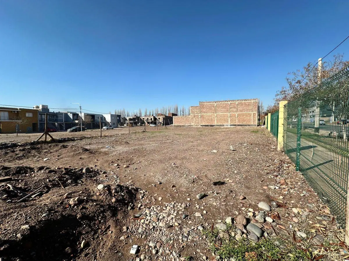 LOTE EN VENTA EN BARRIO RINCON VENETO 2