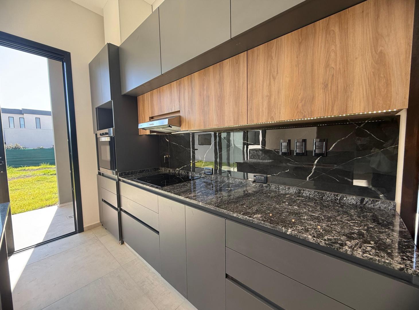 Foto de CASA DE CATEGORIA EN VENTA A ESTRENAR, imagen 1
