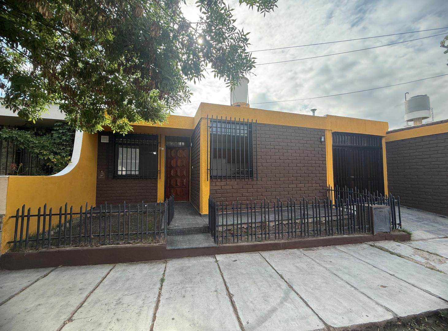 Foto de CASA EN ALQUILER LUZURIAGA MAIPU, imagen 1