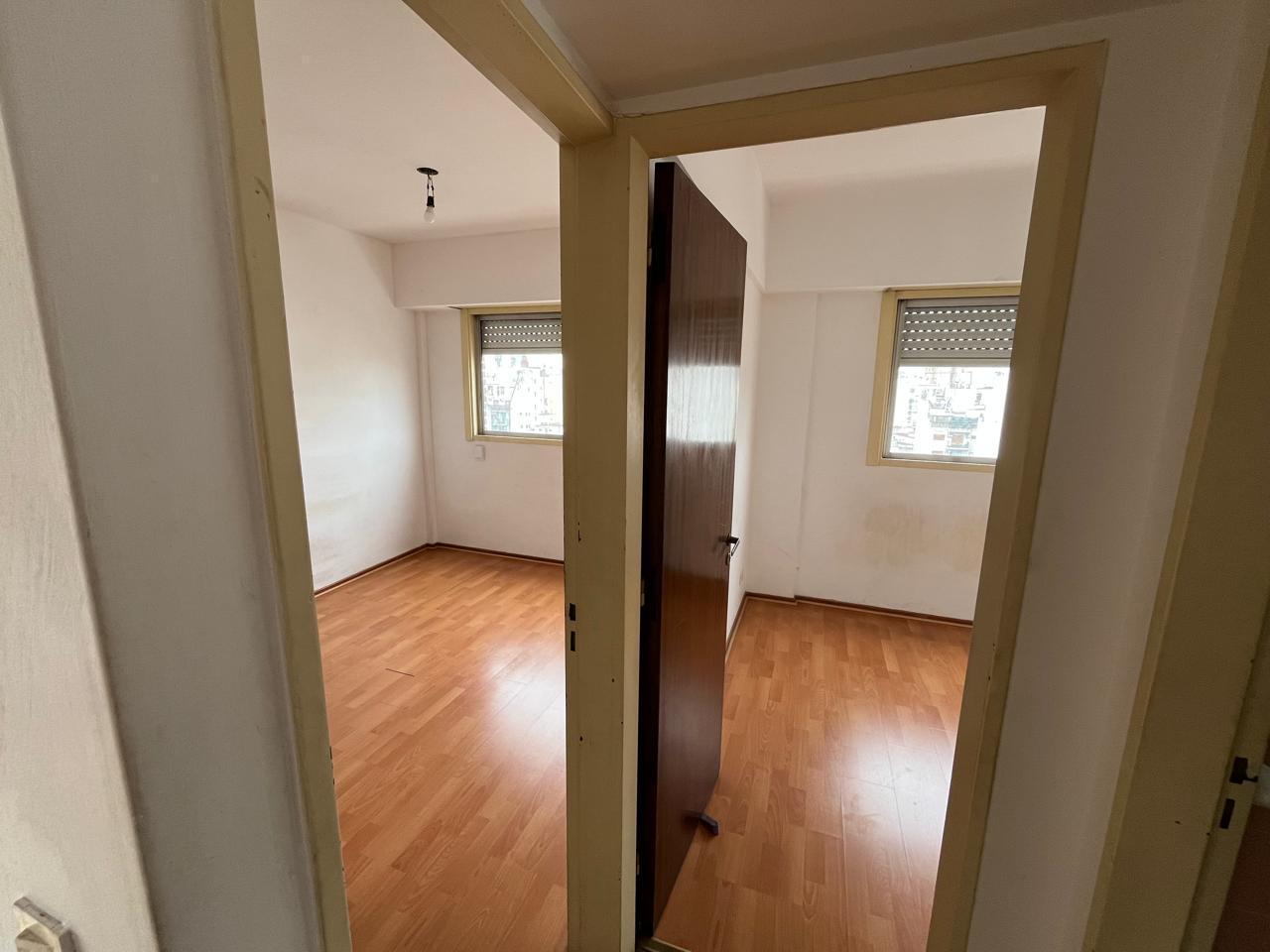 Foto de Departamento en venta 3 ambientes Balvanera piso alto y luminoso, imagen 3