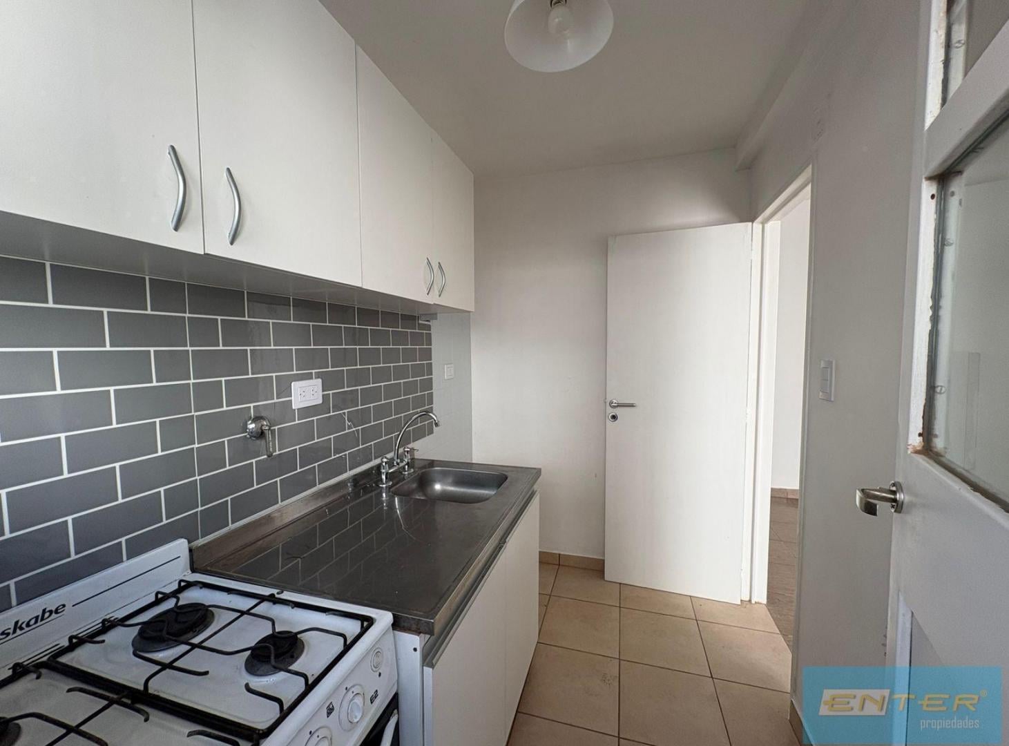 Foto de Departamento de dos ambientes en alquiler en Coghlan, imagen 3