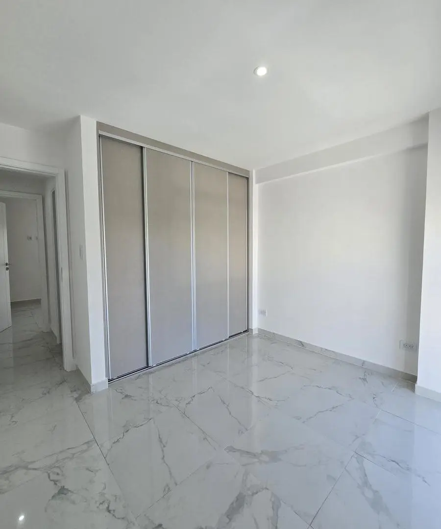 Departamento de 3 Ambientes - La Perla - Zona Plaza España 2