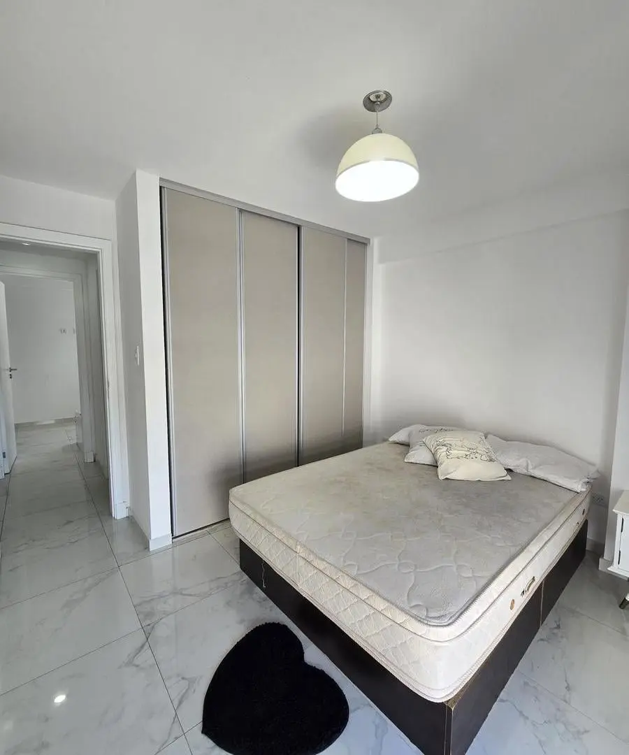 Departamentos de 3 Ambientes - La Perla - Zona Plaza España 3