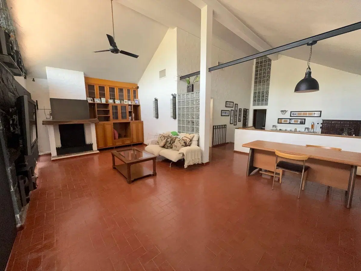 Casa en venta en Costa Azul de categoría con pileta de natación y sauna 1