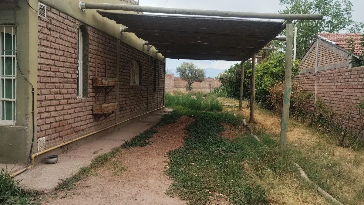 Terreno de 1300 m2 en alquiler en Coquimbito 2