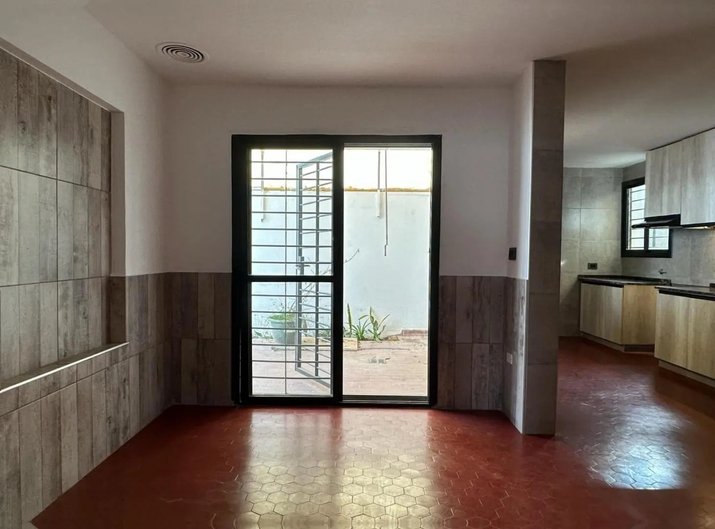 Casa Oficina remodelada a 0 ! - IDEAL USO COMERCIAL - Barrio General Paz 5
