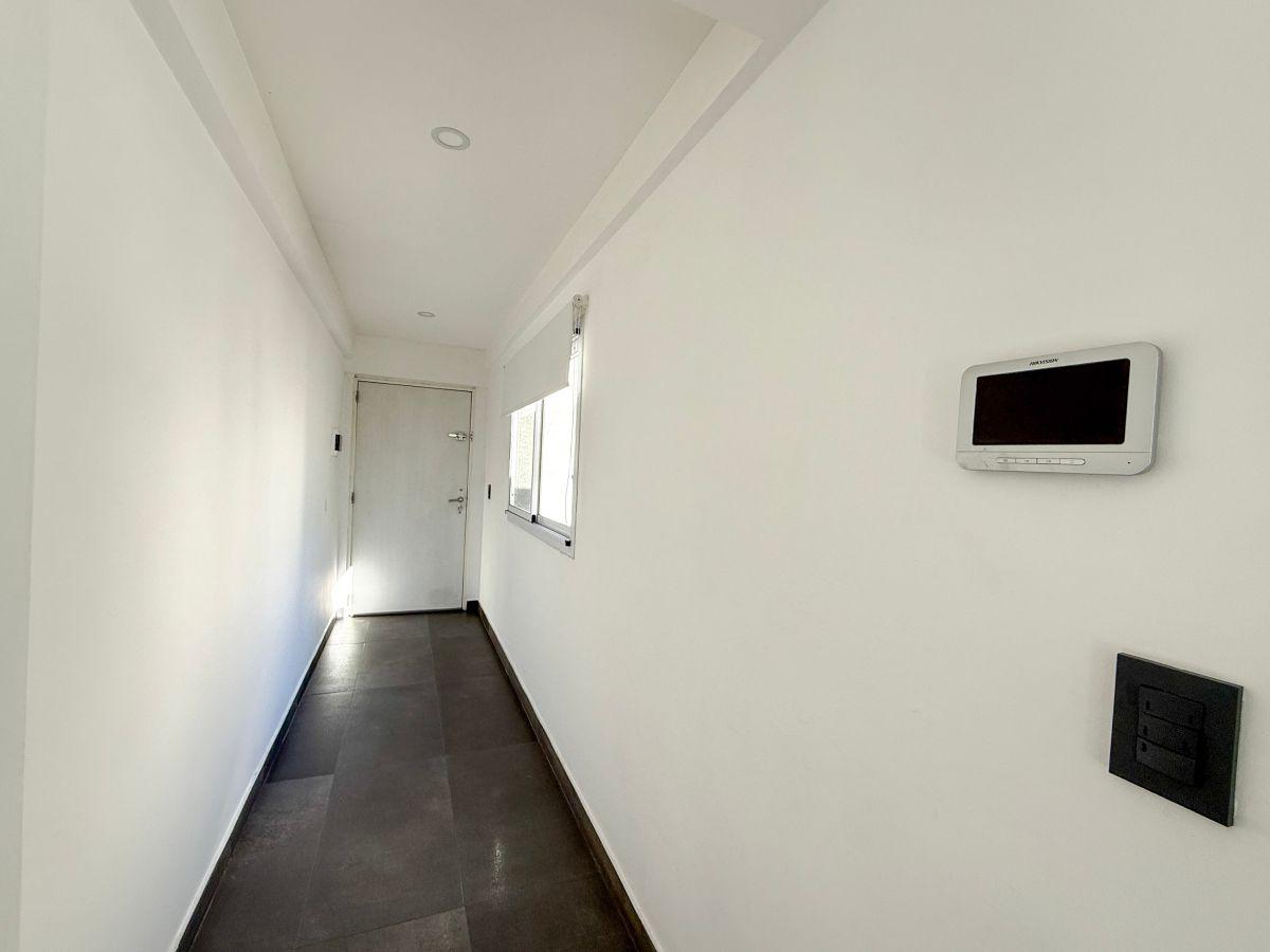 Foto de Impecable 2 amb con Terraza Privada y Cochera!, imagen 2