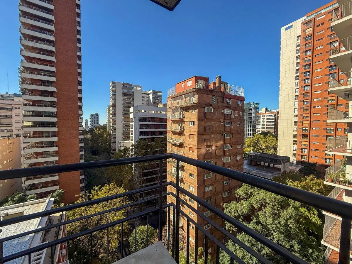 Exclusivo Semipiso de 5 ambientes + Dep - Amoblado de Categoría en Torre Pampuro - 2