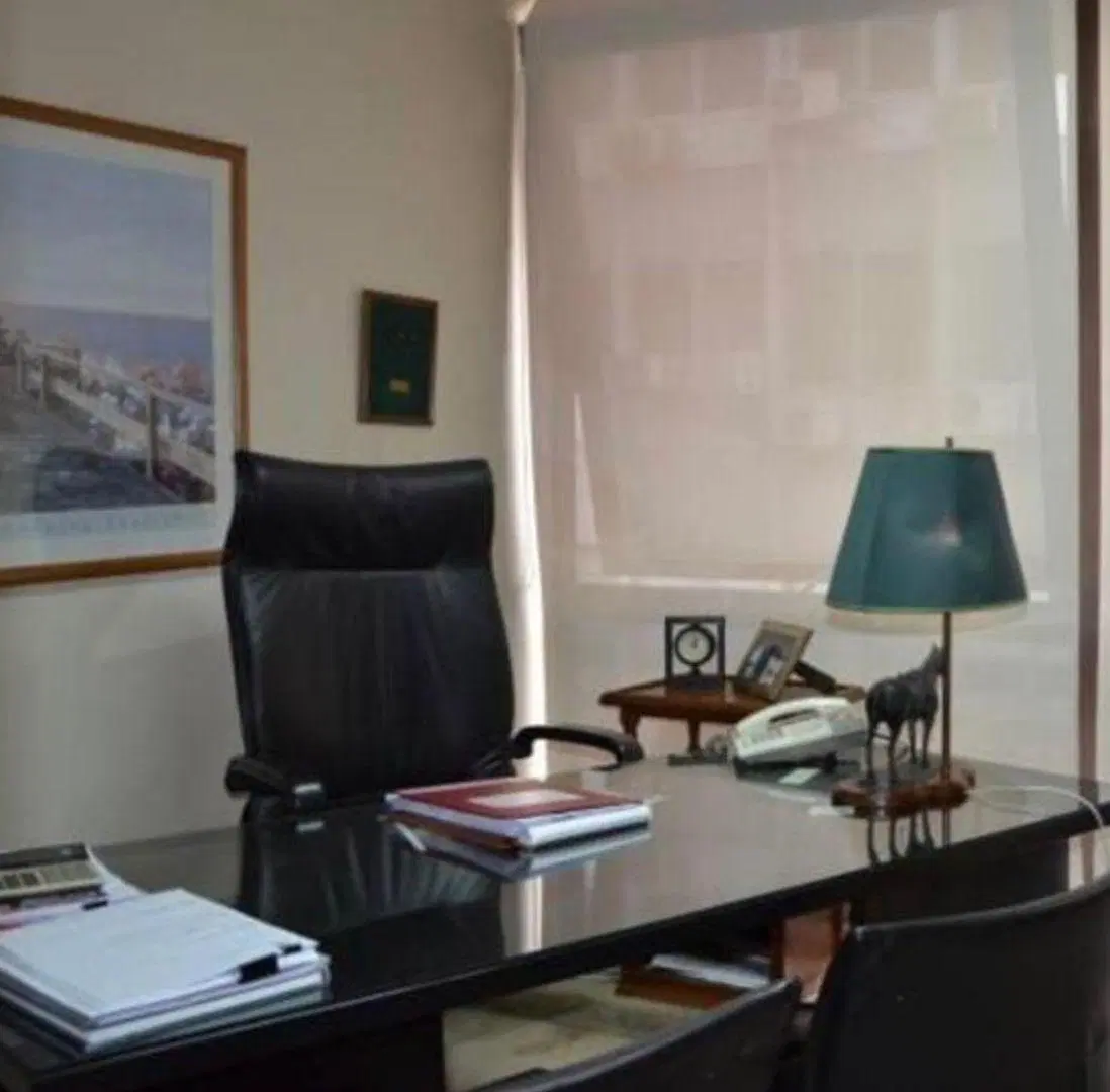 Venta oficina corporativa Amoblada y Equipada en microcentro 10 Cocheras 4