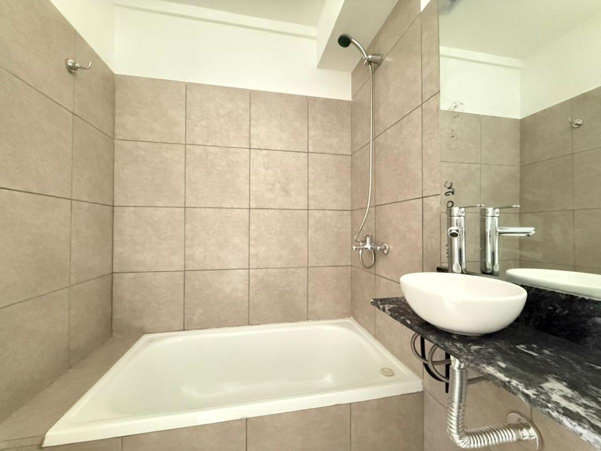 Foto de Venta | Monoambiente a Estrenar en Palermo – Amplio Balcón y Vista, imagen 4