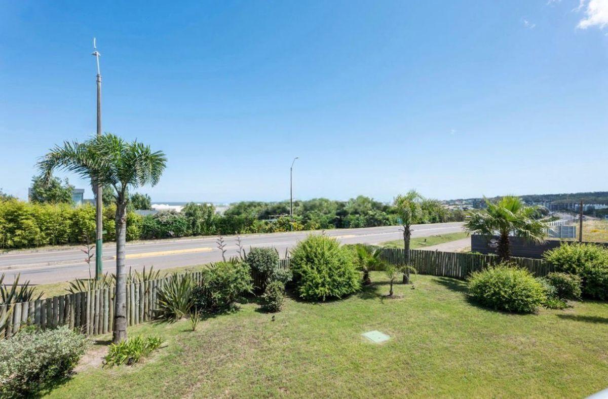 Foto de Venta Exclusivo 2 Ambientes Manantiales Frente Bikini Beach Punta del, imagen 3
