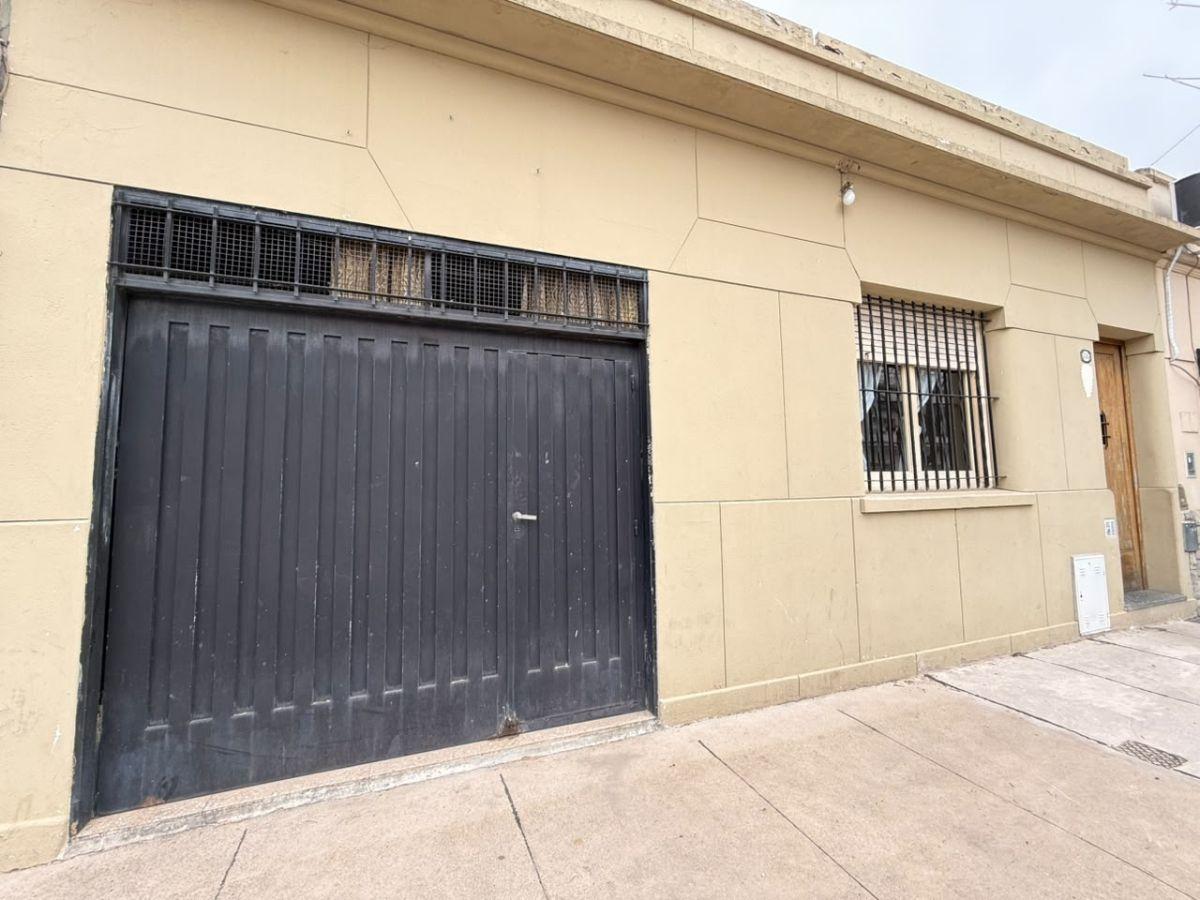 Foto de Venta Casa Chalet 5 ambientes en Parque Chas Cochera Parrilla, imagen 4